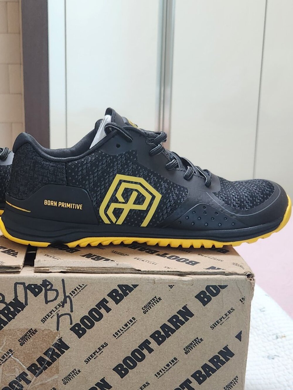 Born Primitive Savage 1 - Women's size 10